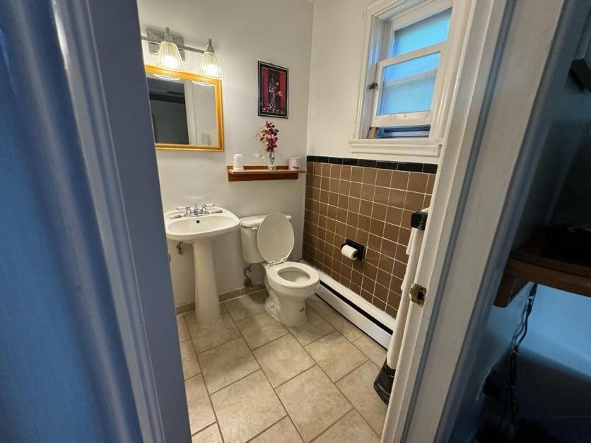 Holiday Motel Orillia Εξωτερικό φωτογραφία