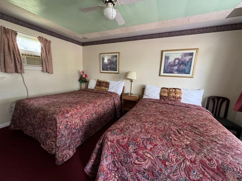Holiday Motel Orillia Εξωτερικό φωτογραφία