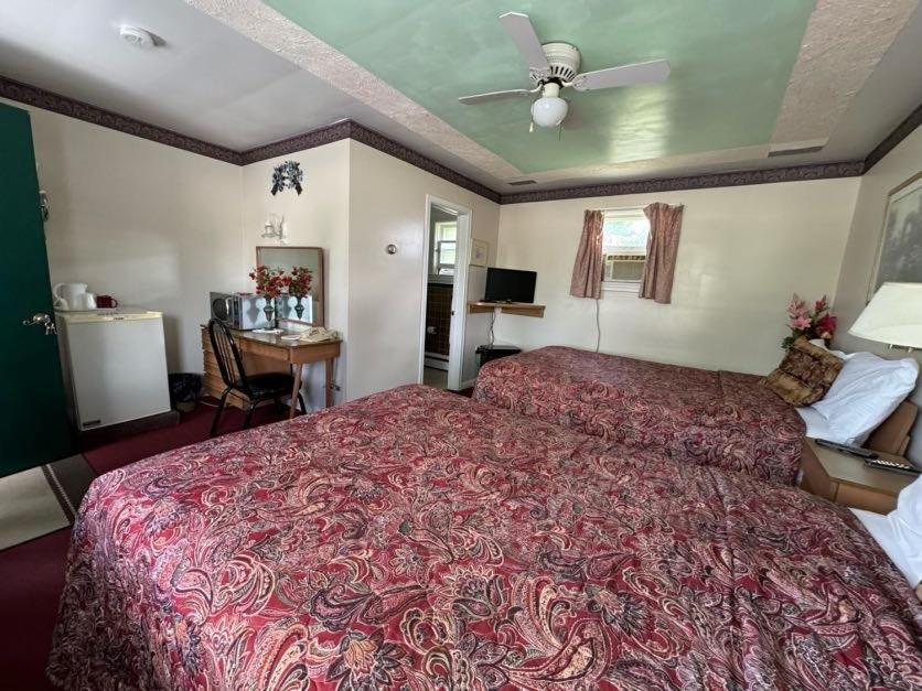 Holiday Motel Orillia Εξωτερικό φωτογραφία